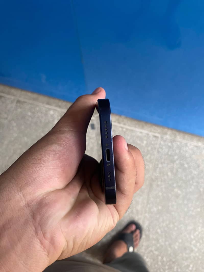 Apple iPhone 12 7