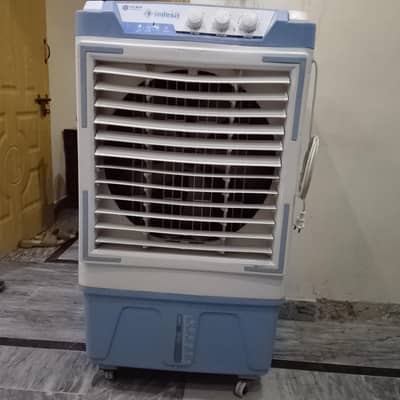 condition iski used h sirf  1 saal use hua h