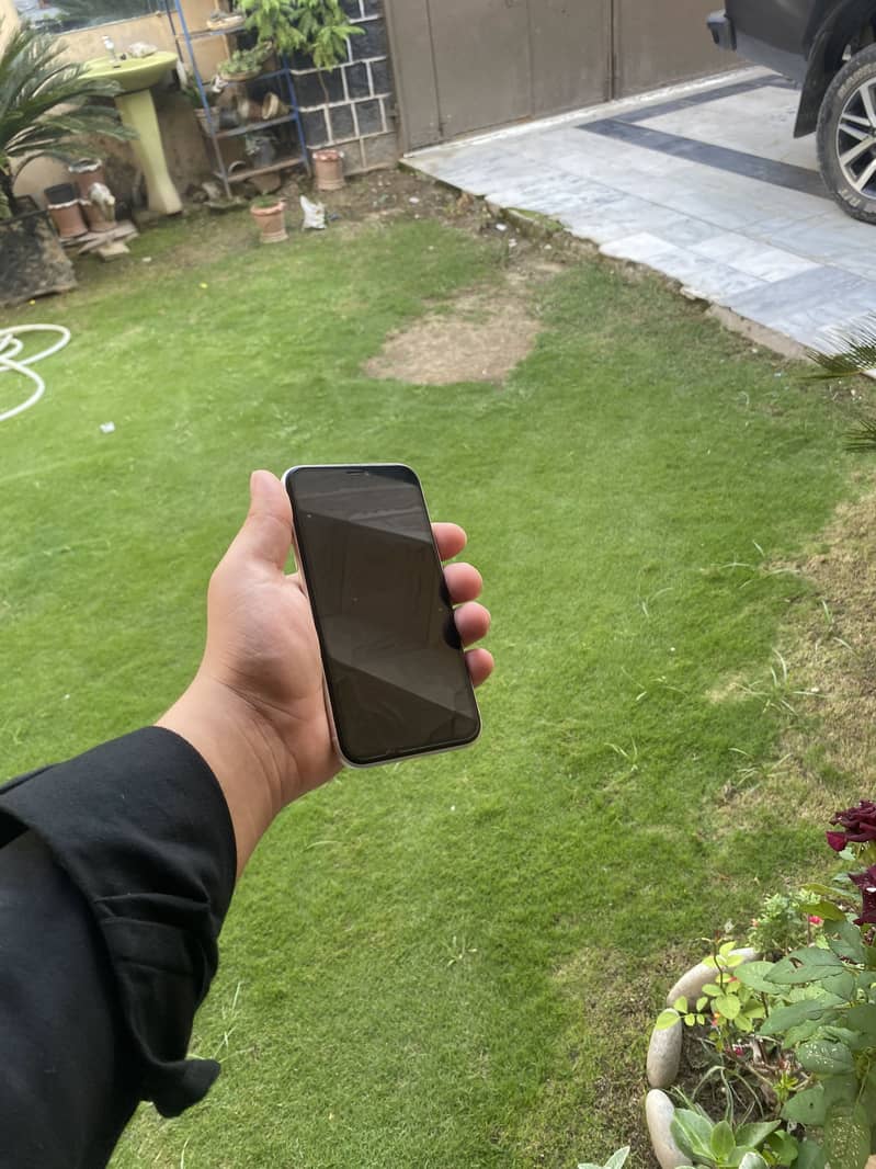 Apple iPhone 11 1