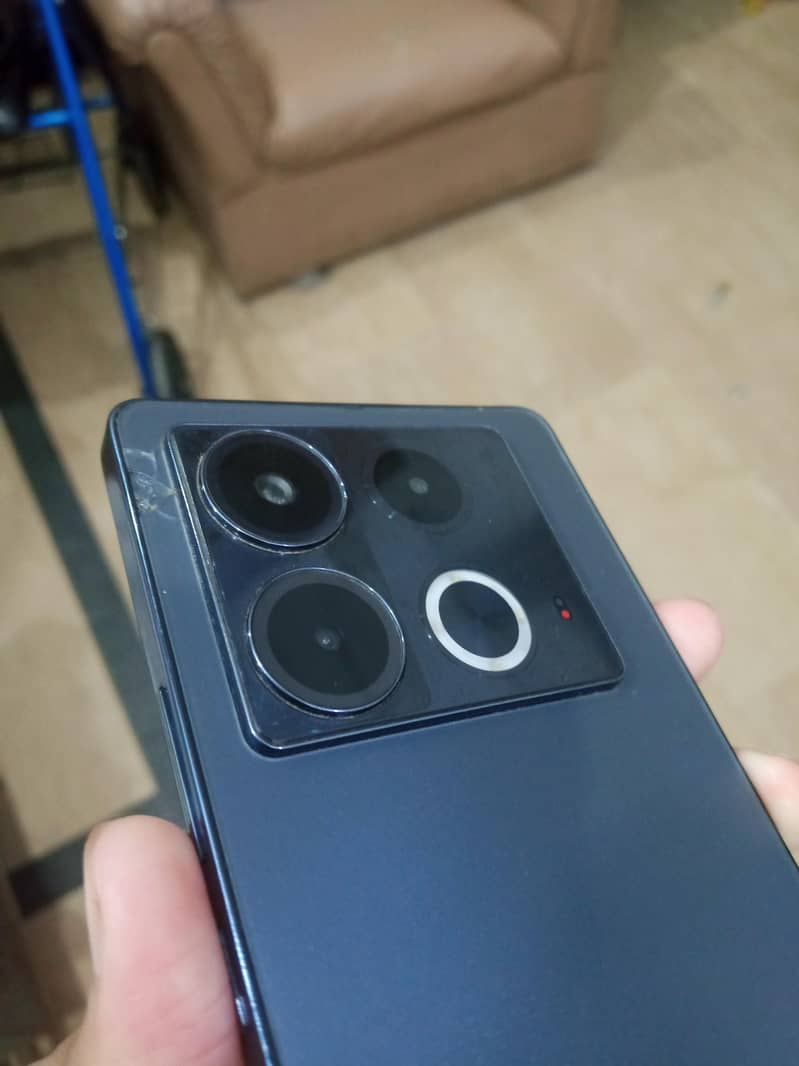 Infinix Note 40 5
