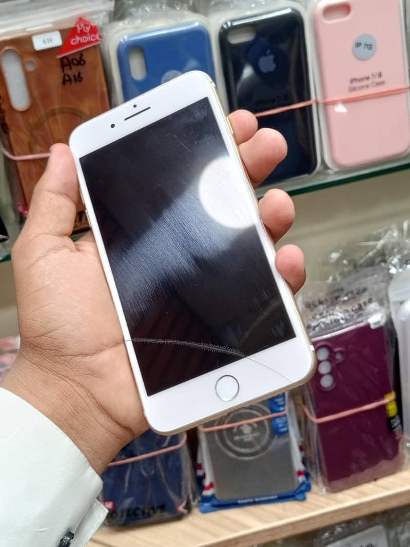 Apple iPhone 7 Plus 1