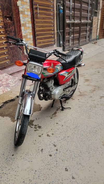 Honda CG 125 2023 model. 17000 km driven