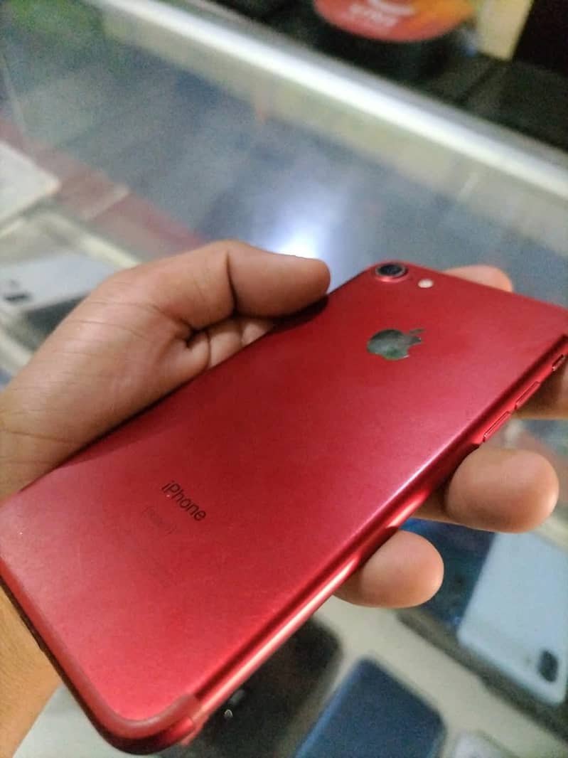 Apple iPhone 7 2