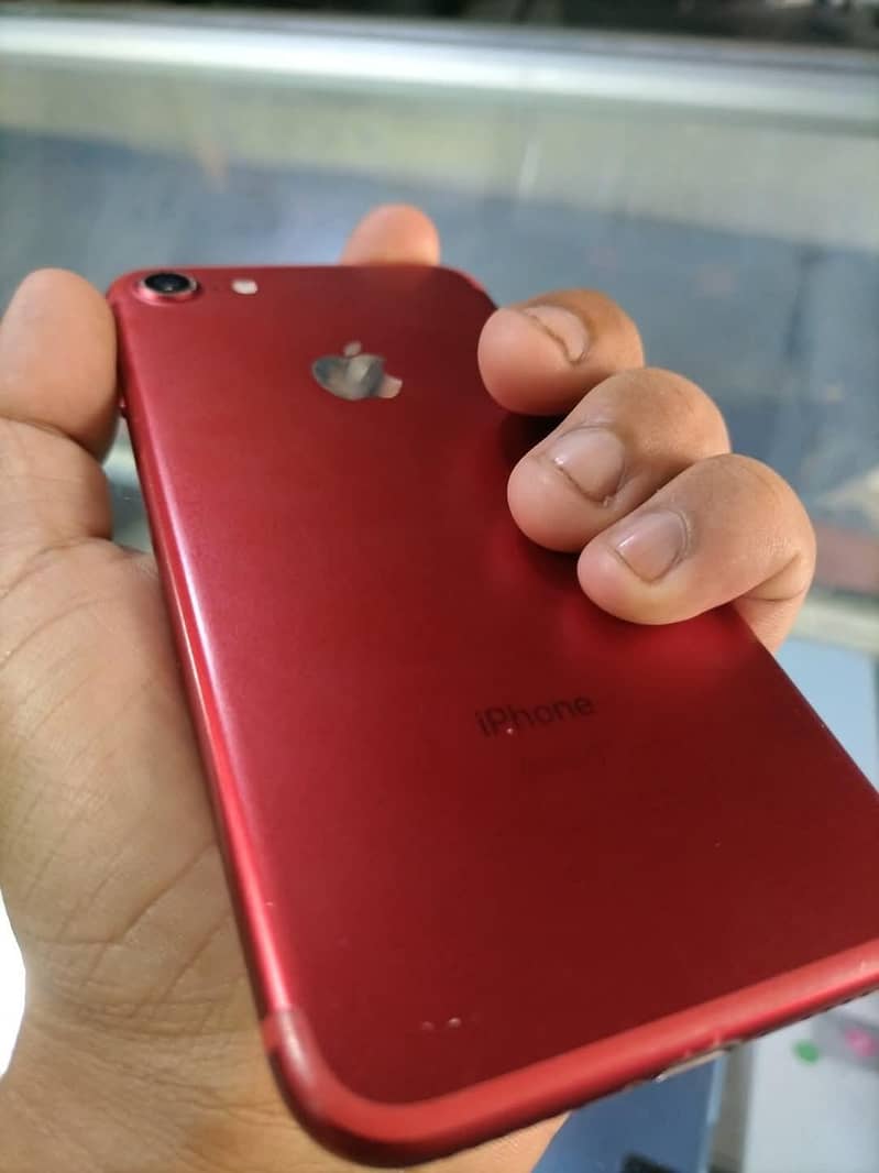 Apple iPhone 7 4