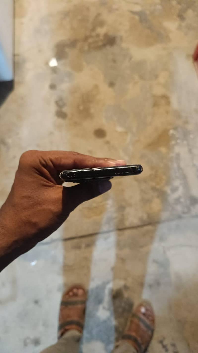 One Plus 10 Pro 3