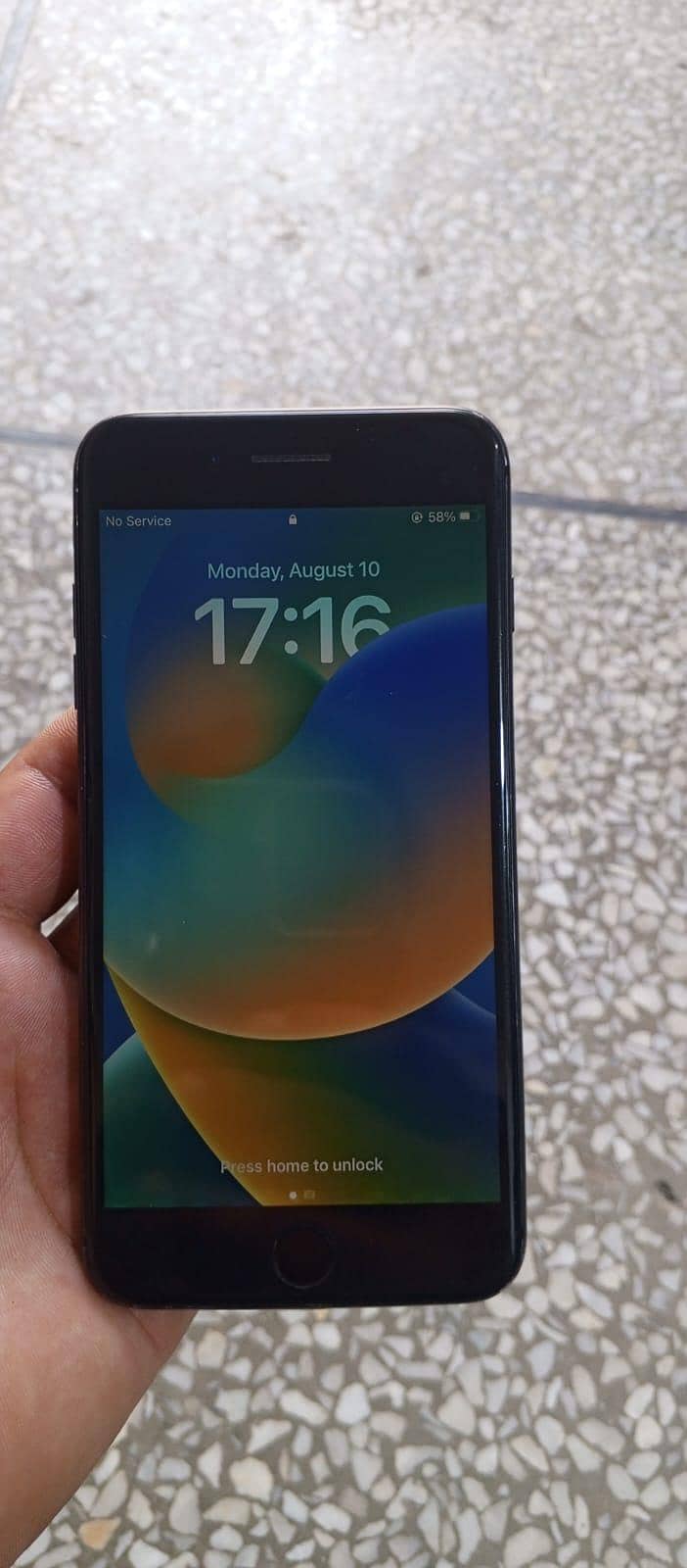 Apple iPhone 8 Plus 3