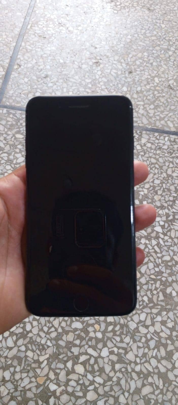 Apple iPhone 8 Plus 4