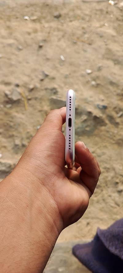 Apple iPhone 7