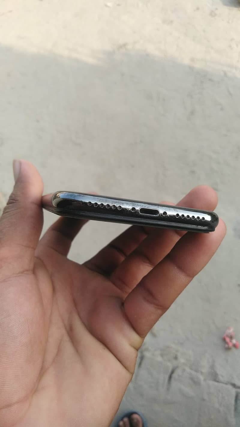Apple iPhone X 2