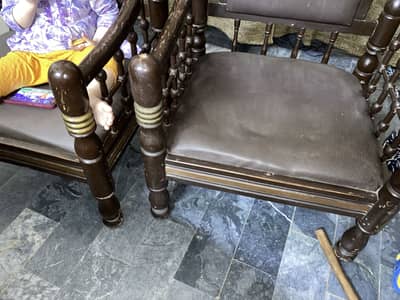 2 chairs > 2 small tables > 1 large table
