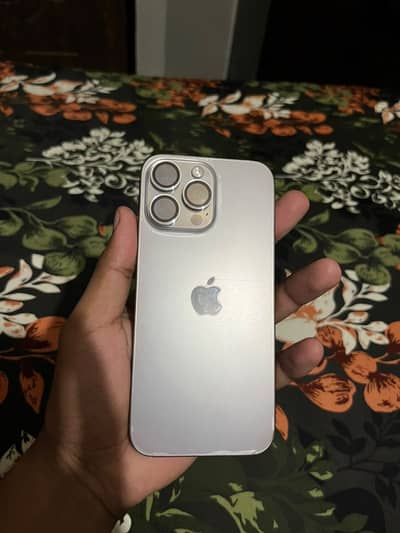 Apple iPhone 16 Pro Max