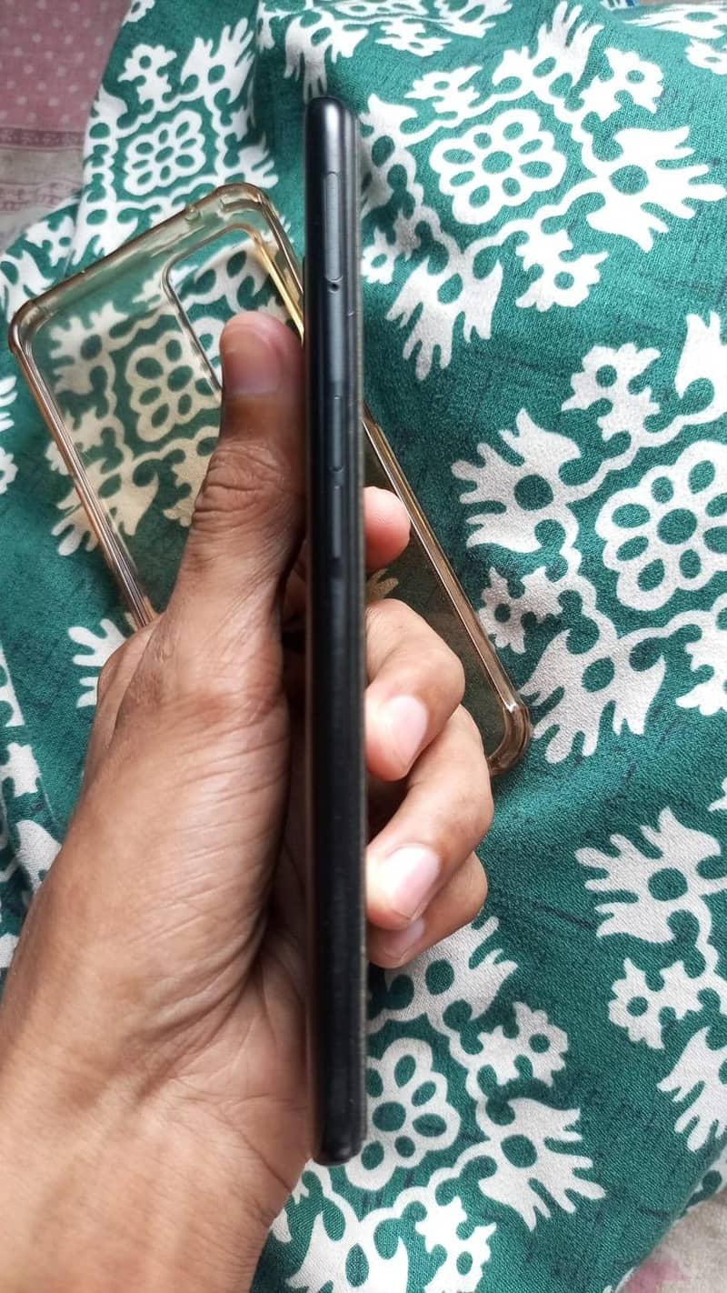 OPPO A76 3