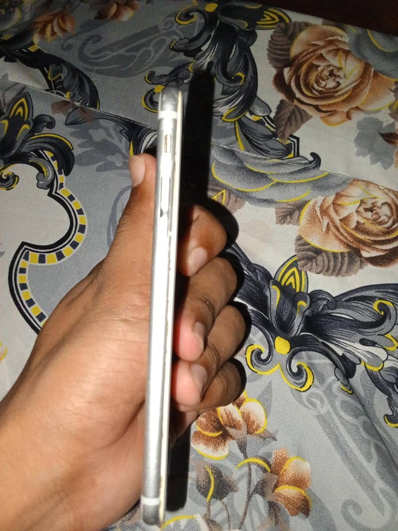 Apple iPhone 6 1