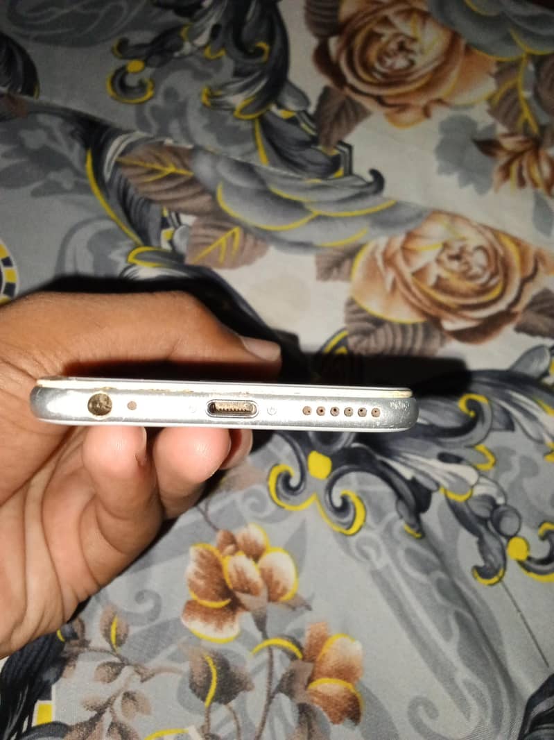 Apple iPhone 6 2