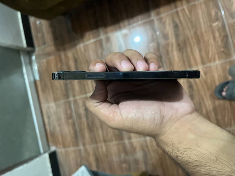 Apple iPhone 12 Pro Sim Working 5