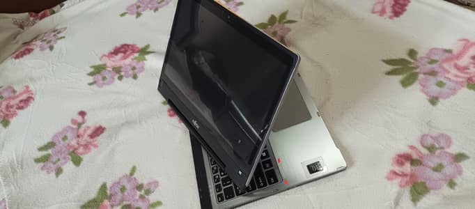FUJITSU LAPTOP T935, Touch Screen & Tablet Mode