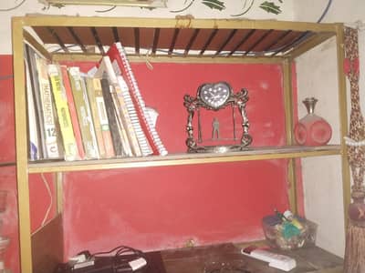 Rack / Bookshelf / Storage Rack
