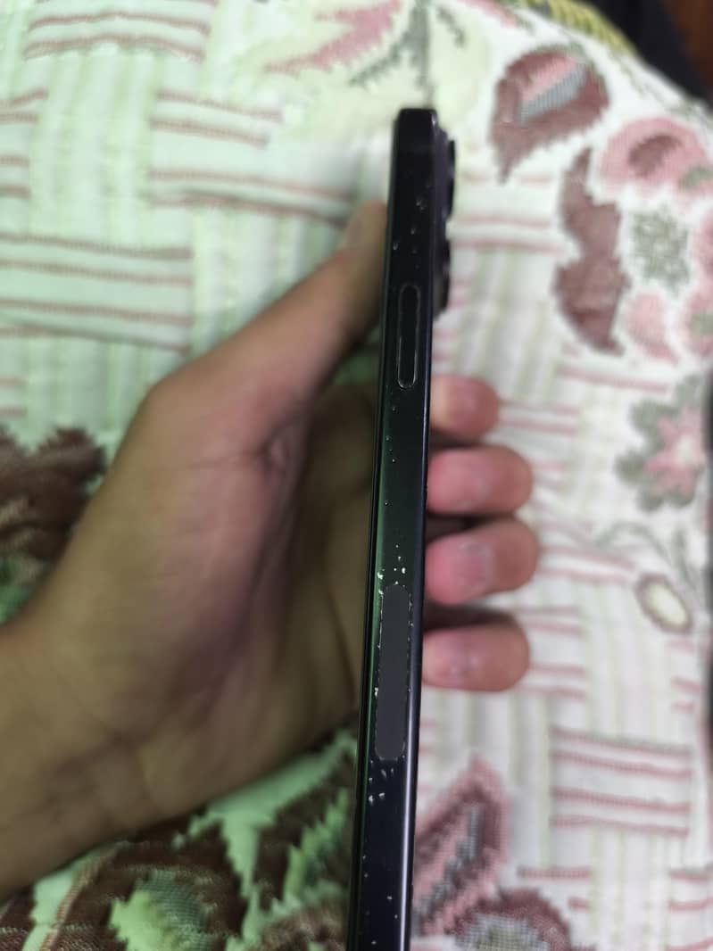 Apple iPhone 15 plus 2