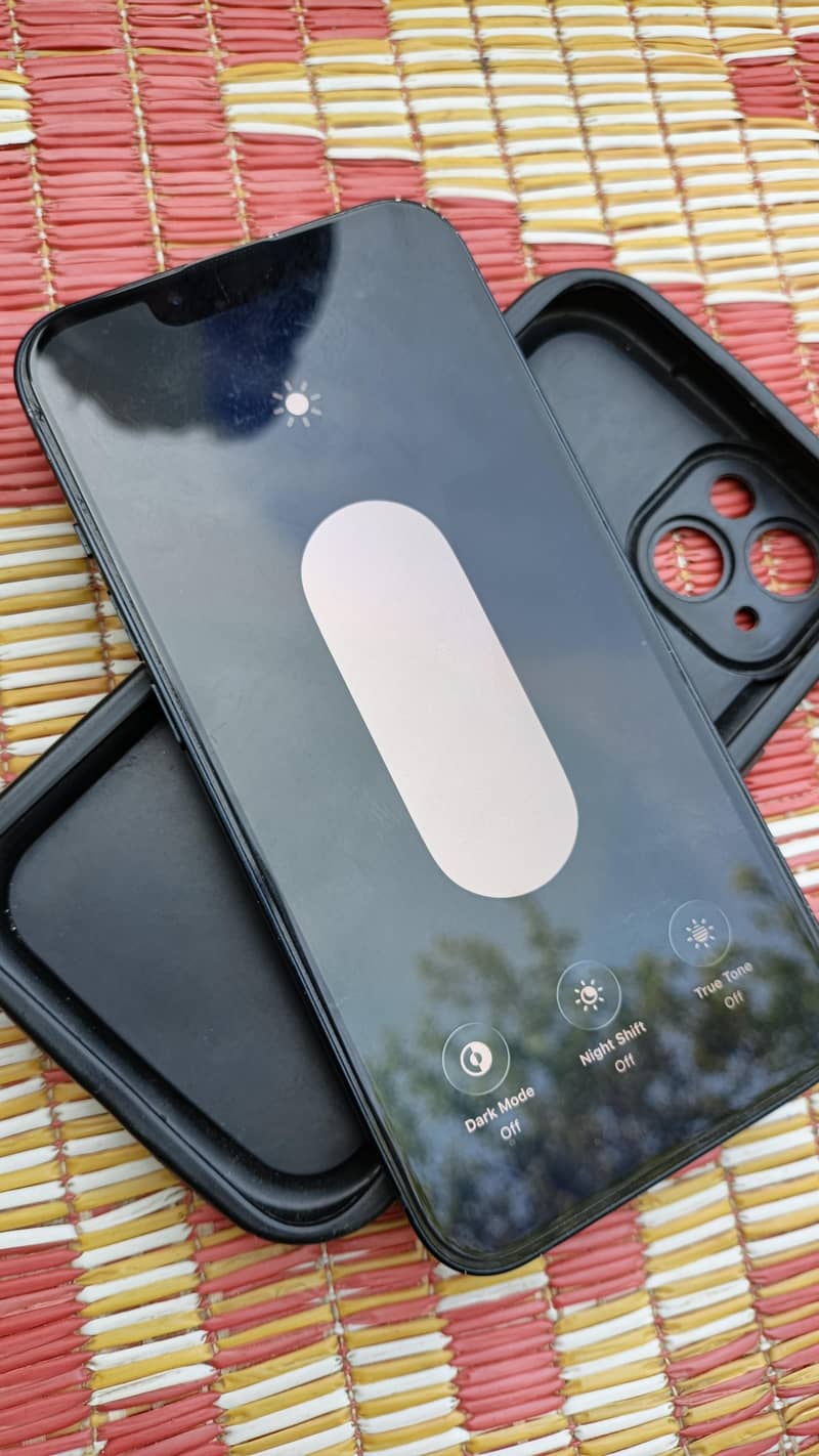 Apple iPhone 13 1