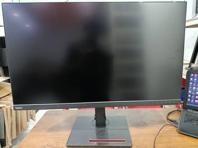32" 4k Resolution