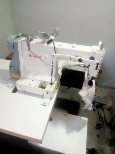 Bruce Industrial Feed-Off-The-Arm / Fido Machine with Complete Table