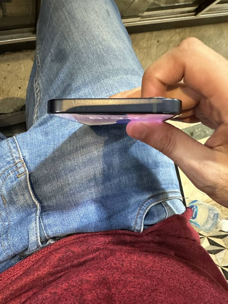 Apple iPhone 12 4