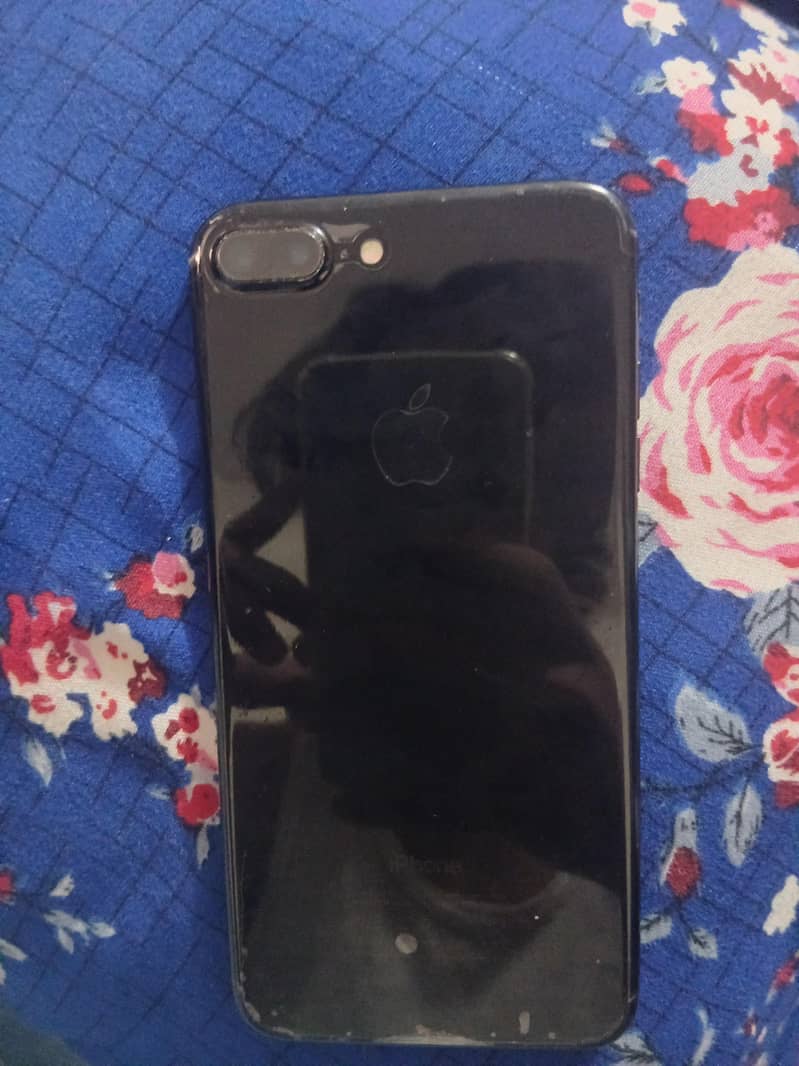 Apple iPhone 7 Plus 1