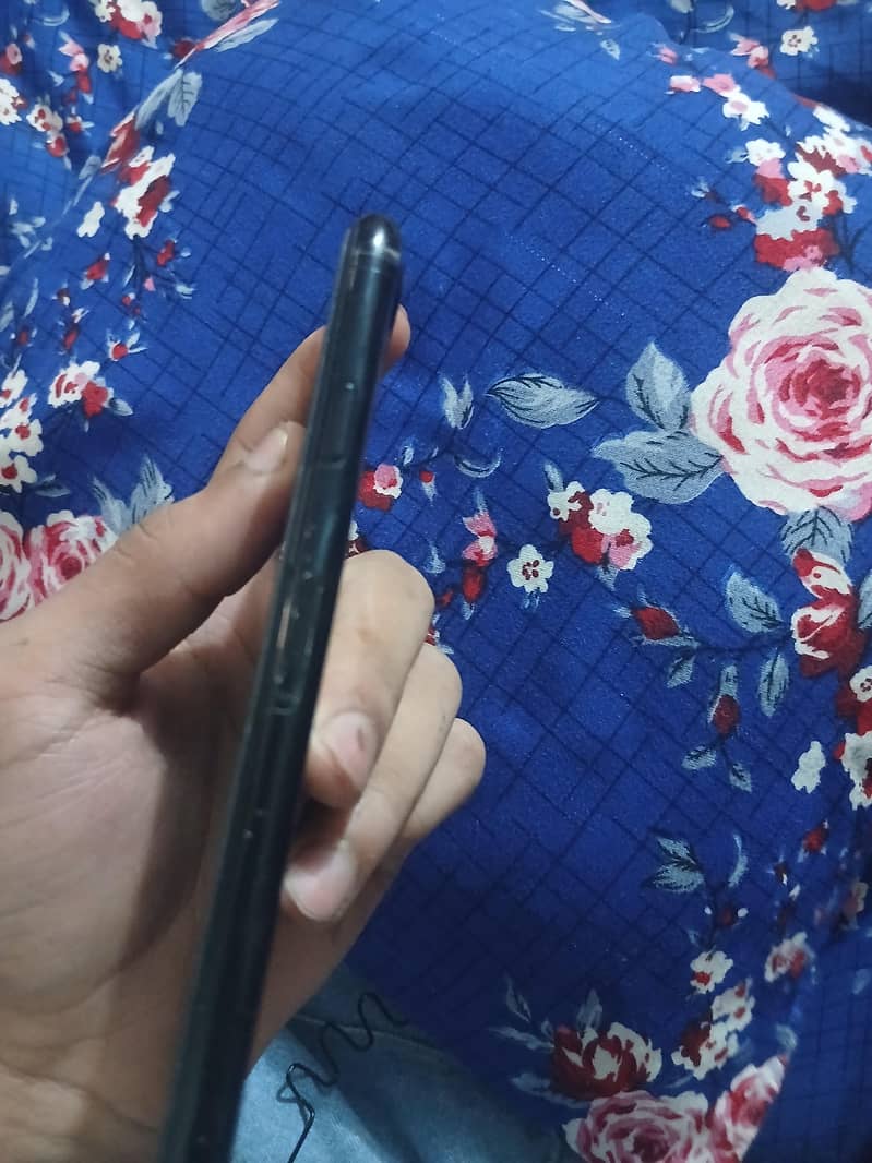 Apple iPhone 7 Plus 5