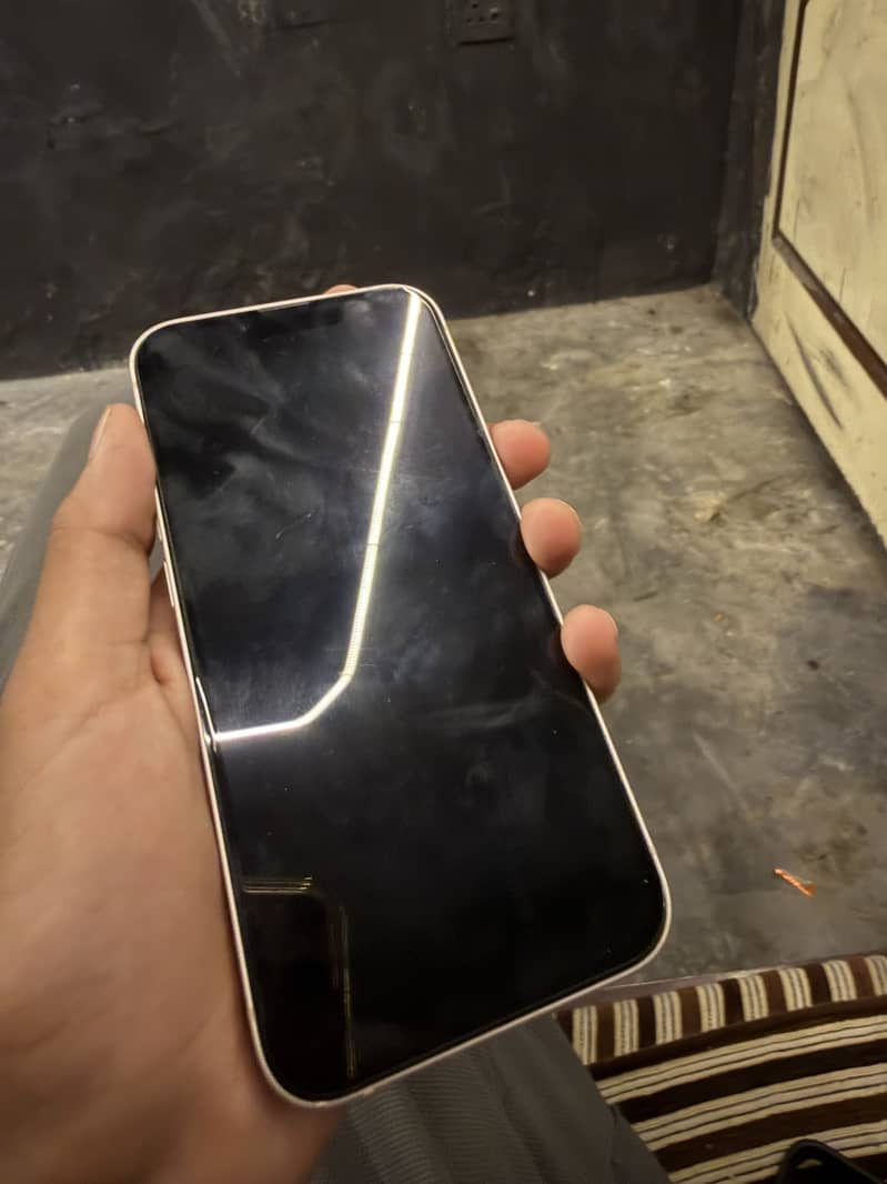 Apple iPhone 13 1