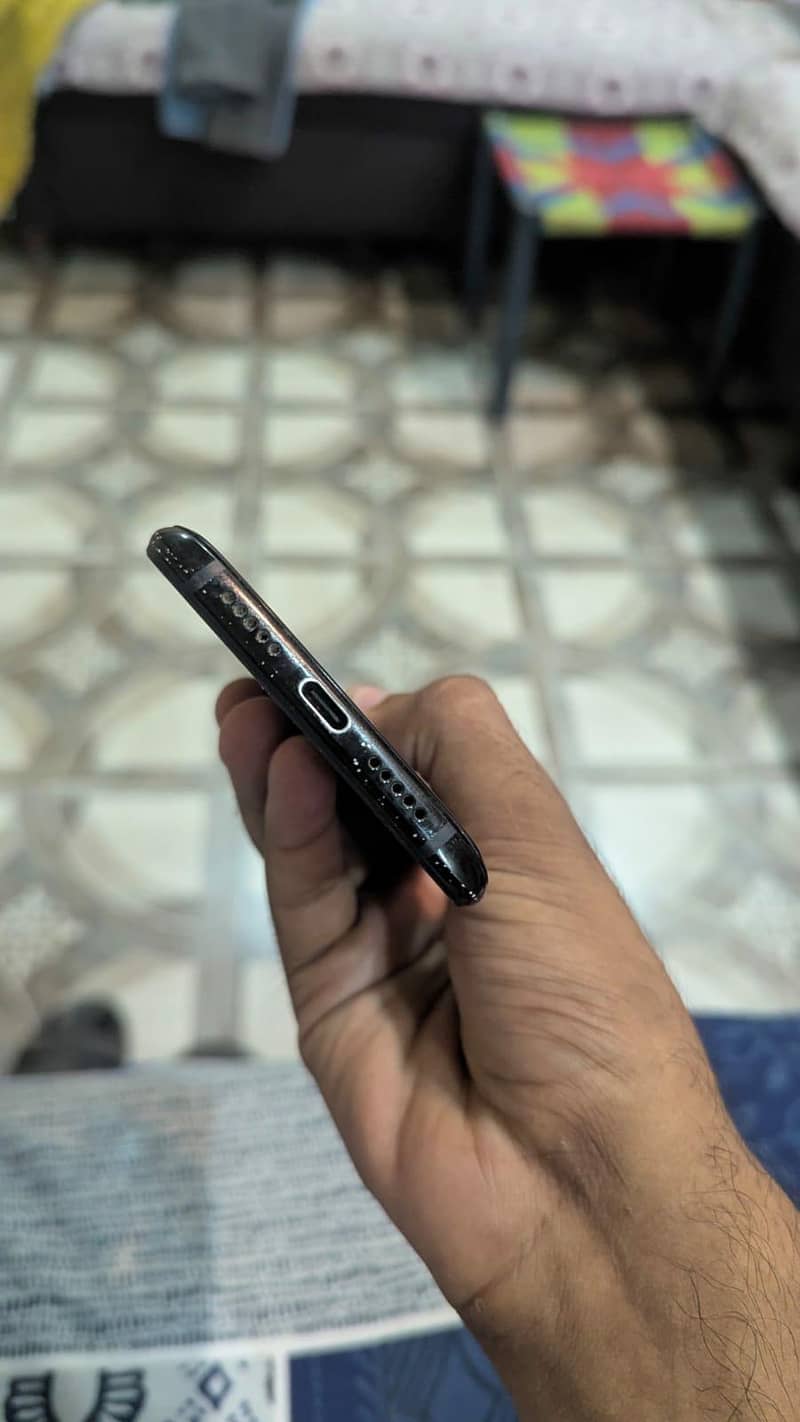 One Plus 6T 4
