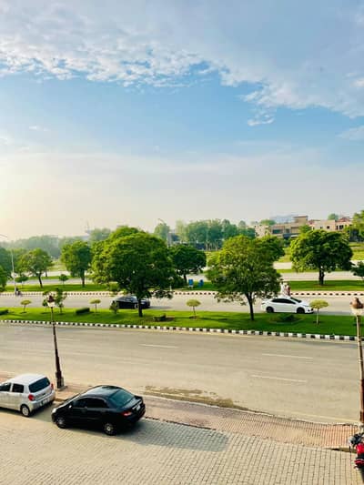 1 Kanal Plot In Lake City M2 | Premium Spot | Smart Investment