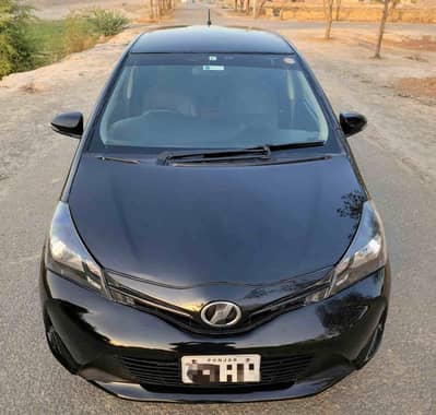 Toyota Vitz 2015