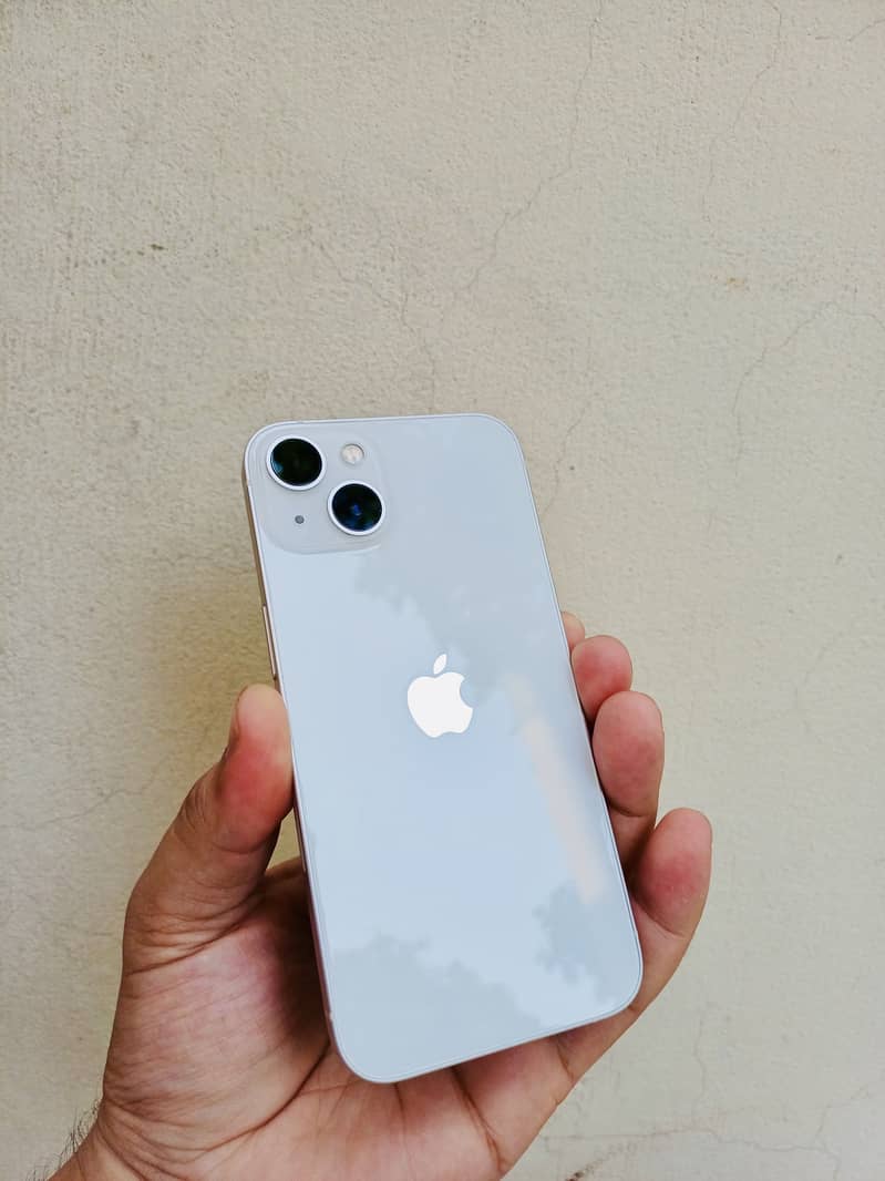 Apple iPhone 13 0