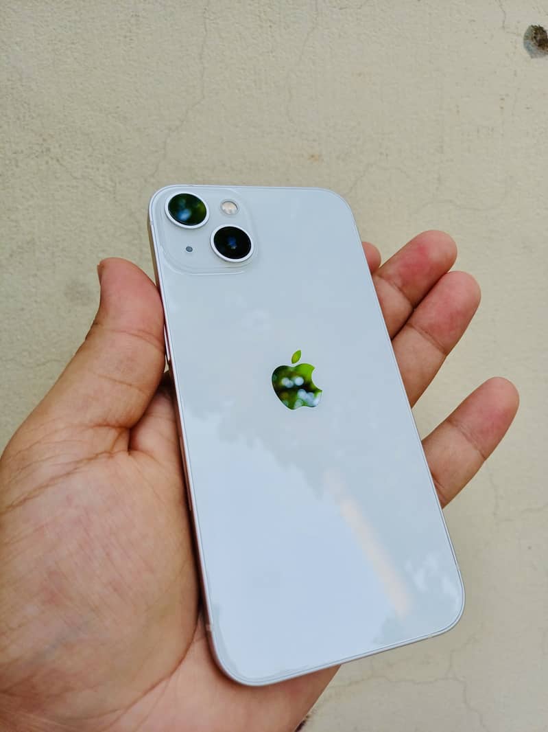 Apple iPhone 13 1