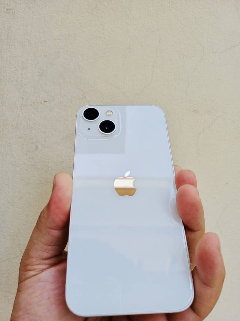 Apple iPhone 13 2
