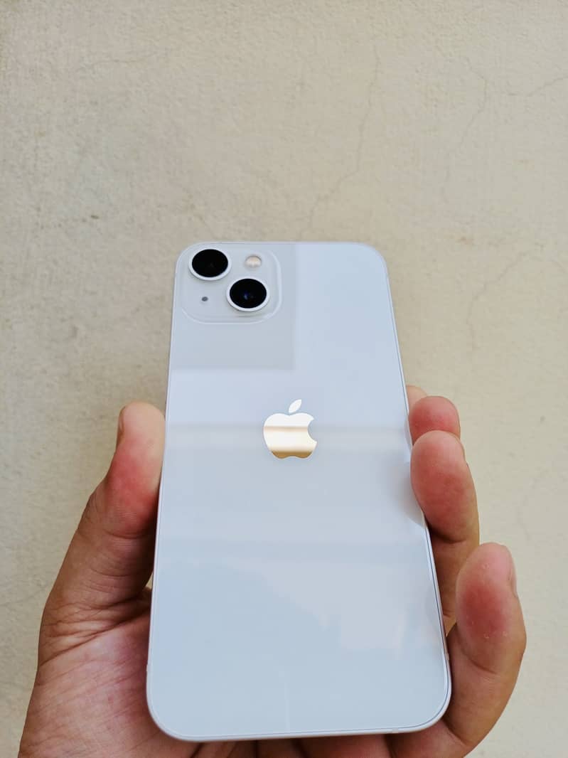 Apple iPhone 13 13