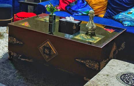 TABLE FOR SALE IN GOOD CONDITION