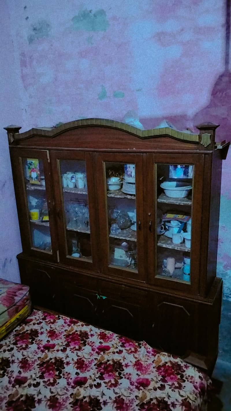 glass showcase 4