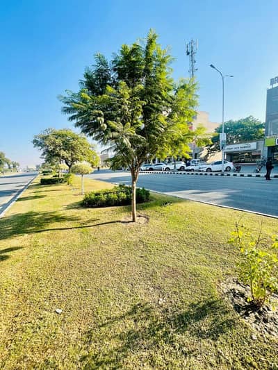 1 Kanal Plot In Lake City M3 | Prime Sector | Excellent Opportunity