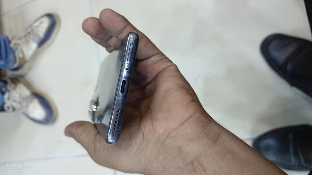 Tecno CAMON 40 Pro 4