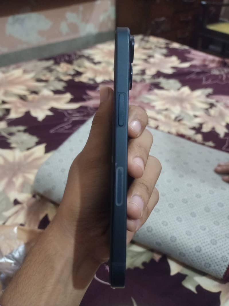 Apple iPhone 13 1
