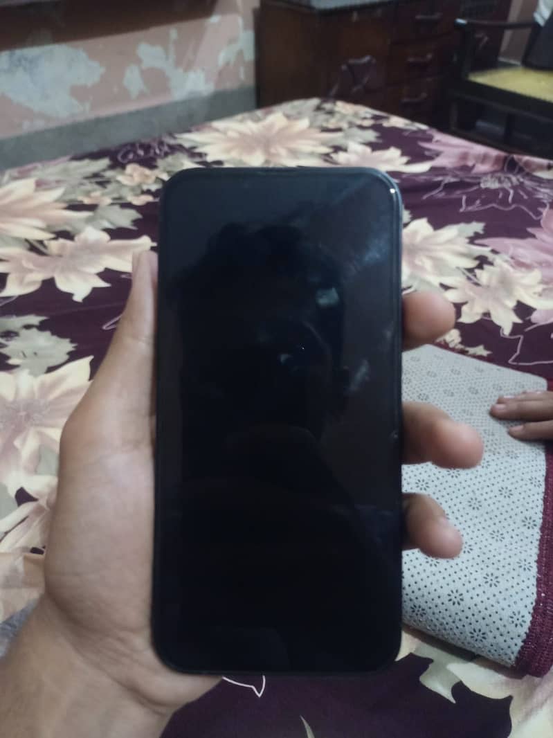 Apple iPhone 13 3