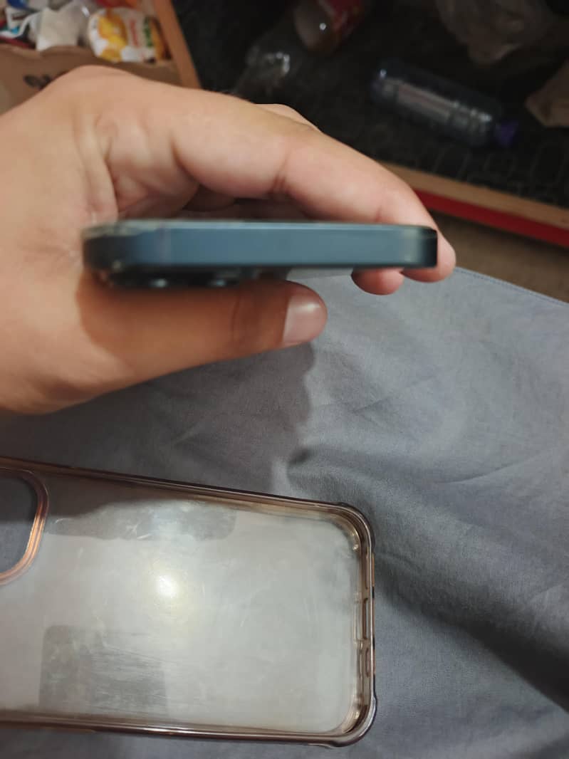 Apple iPhone 14 5