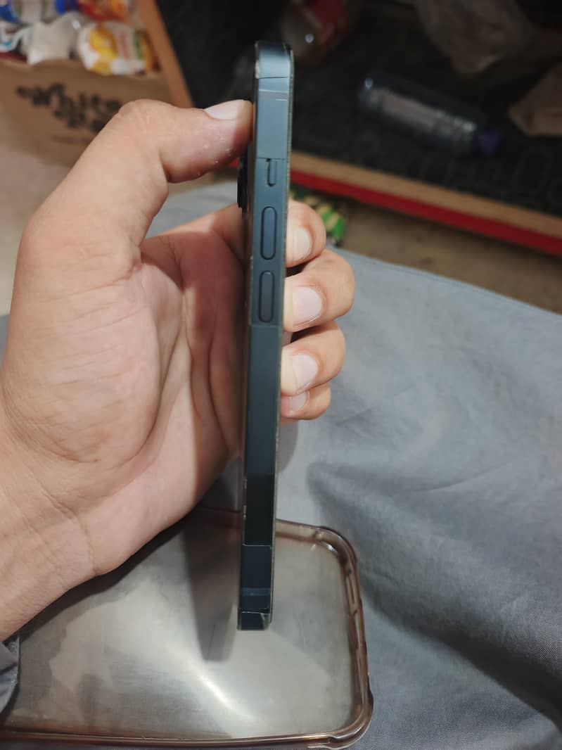 Apple iPhone 14 6