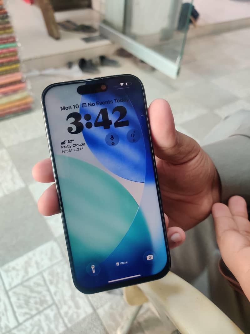 Apple iPhone 15 Pro 1