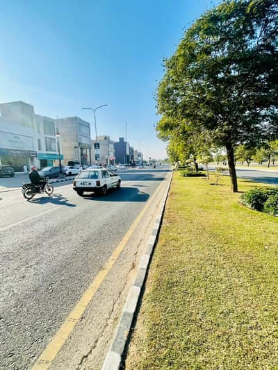 Premium 1 Kanal Plot In Lake City M3 | Desirable Location | Worth Buying