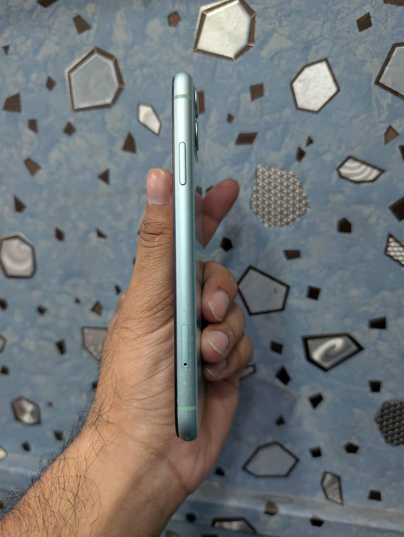Apple iPhone 11 5