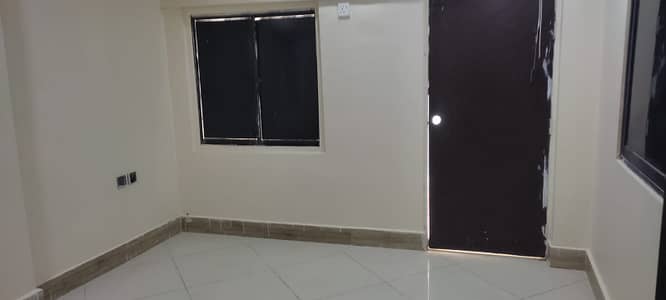 Book Corner Lower Portion Today In Gulshan-e-Iqbal - Block 1 For Sale