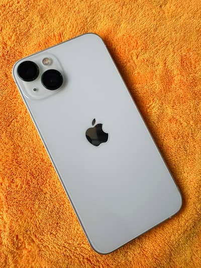 Apple iPhone 13