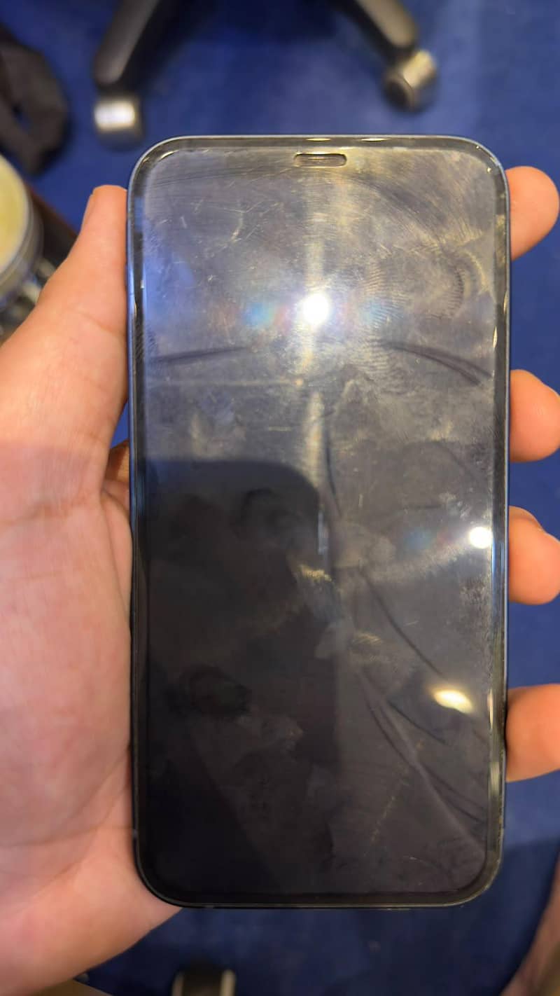 Apple iPhone 12 2